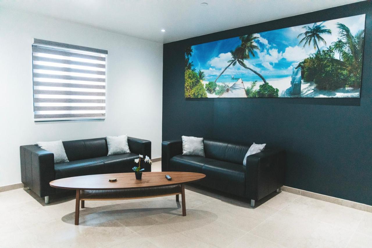 Gray Door Apartments - Adults Only Palm Beach Bagian luar foto