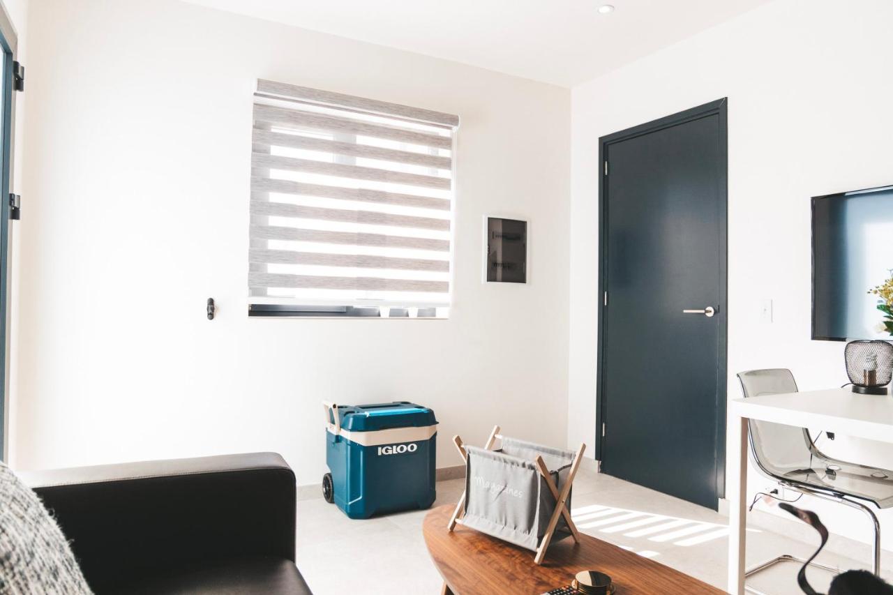 Gray Door Apartments - Adults Only Palm Beach Bagian luar foto