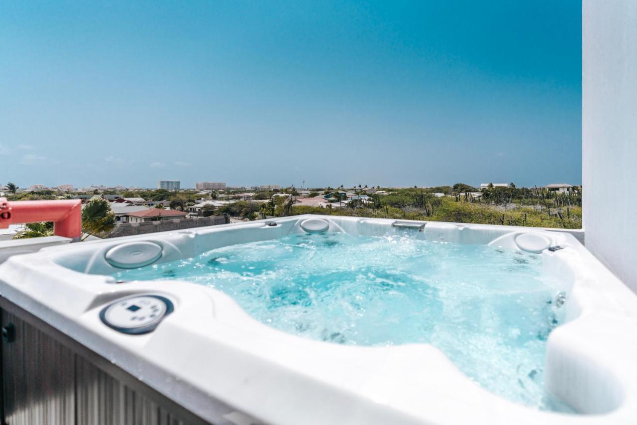 Gray Door Apartments - Adults Only Palm Beach Bagian luar foto