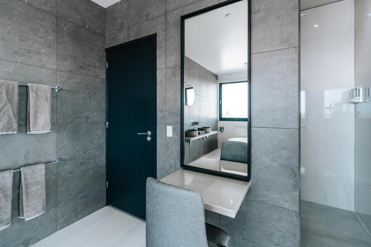 Gray Door Apartments - Adults Only Palm Beach Bagian luar foto