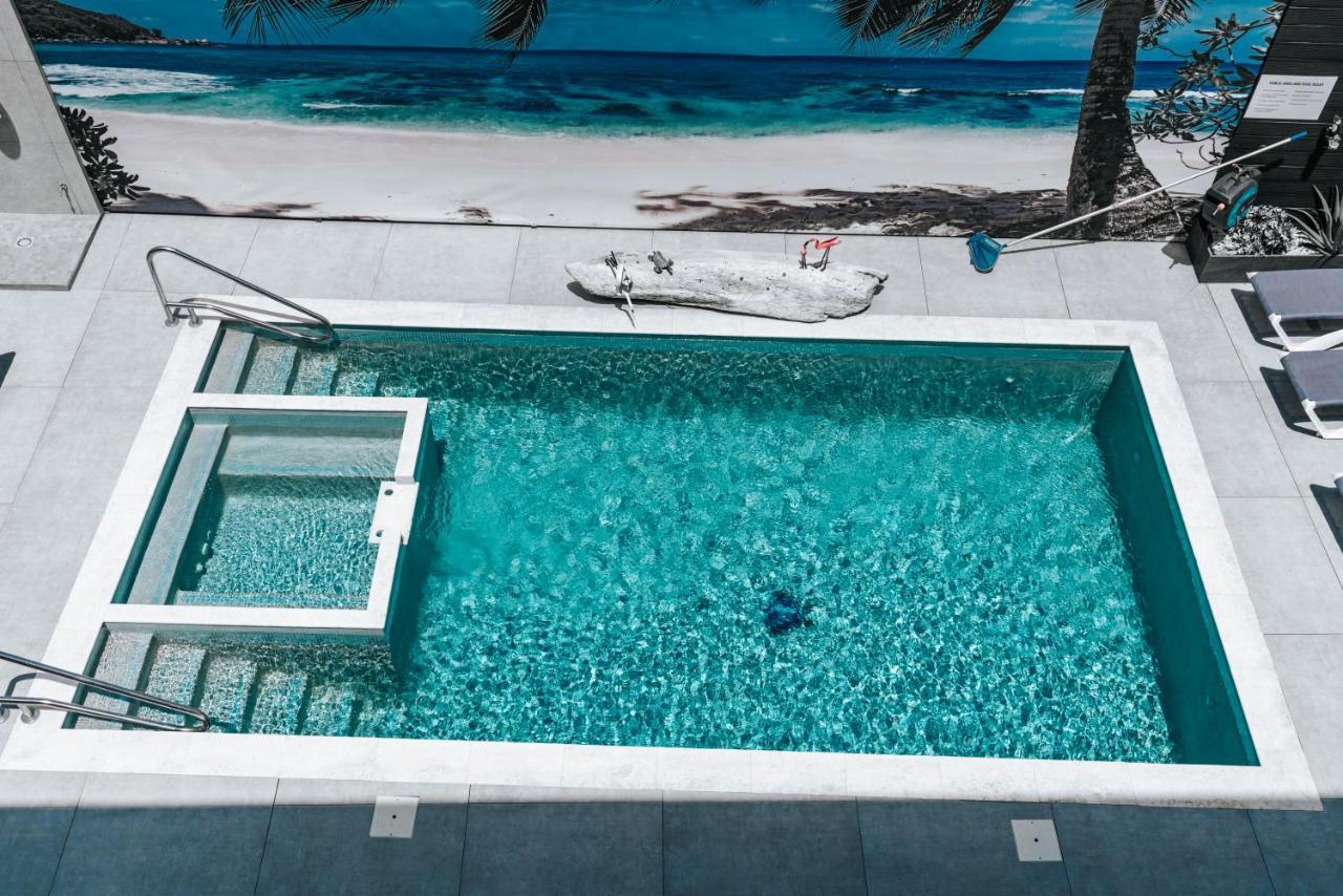 Gray Door Apartments - Adults Only Palm Beach Bagian luar foto