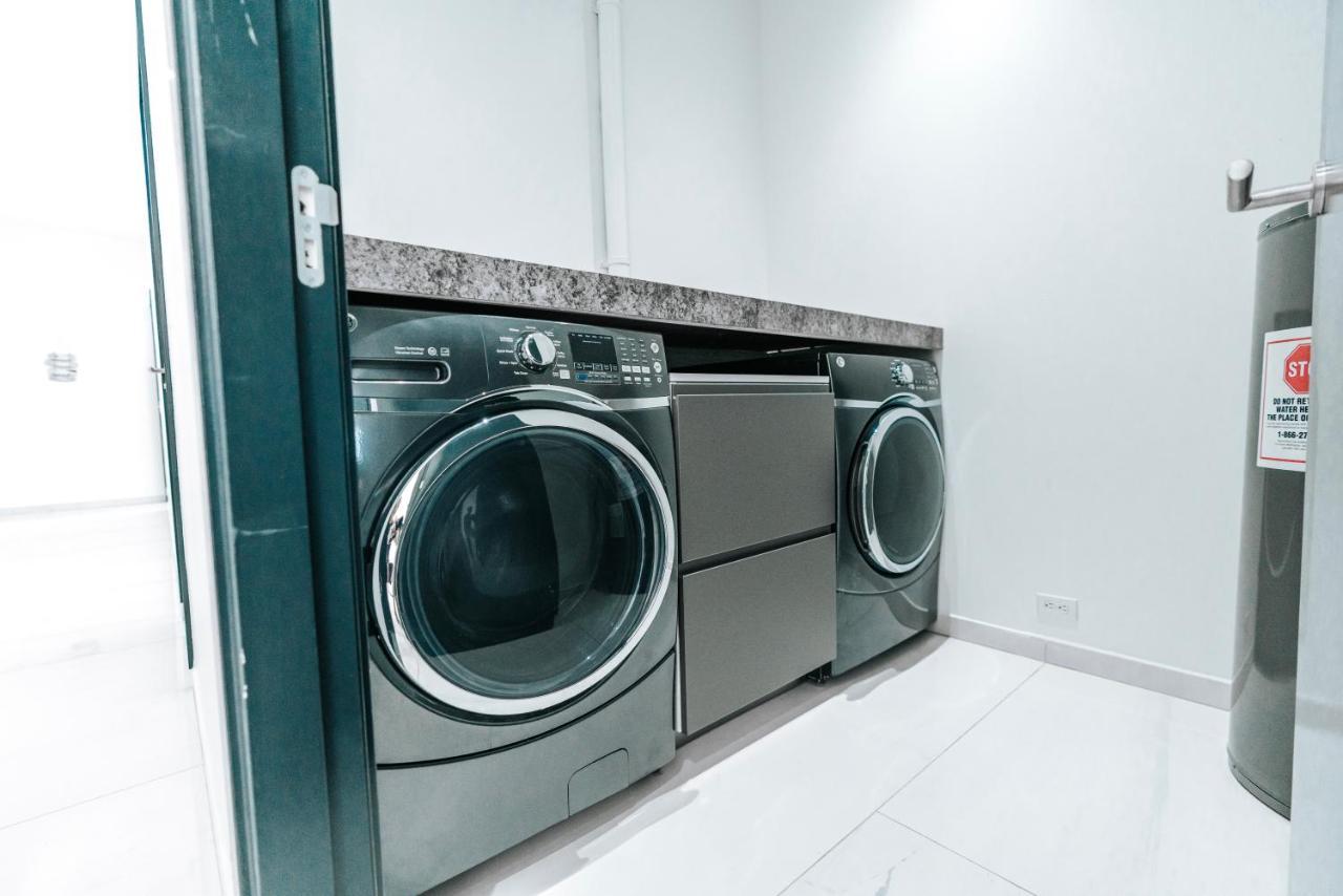 Gray Door Apartments - Adults Only Palm Beach Bagian luar foto